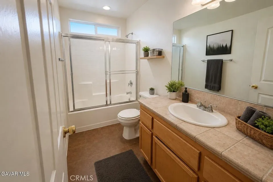 43737 Raysack Lancaster, CA 93535