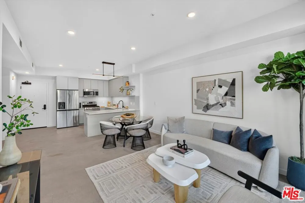 904 S New Hampshire Avenue #407 Los Angeles, CA 90006