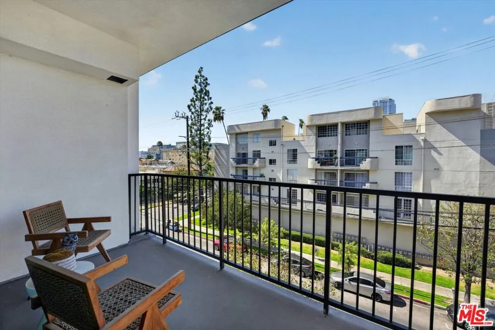 904 S New Hampshire Avenue #407 Los Angeles, CA 90006