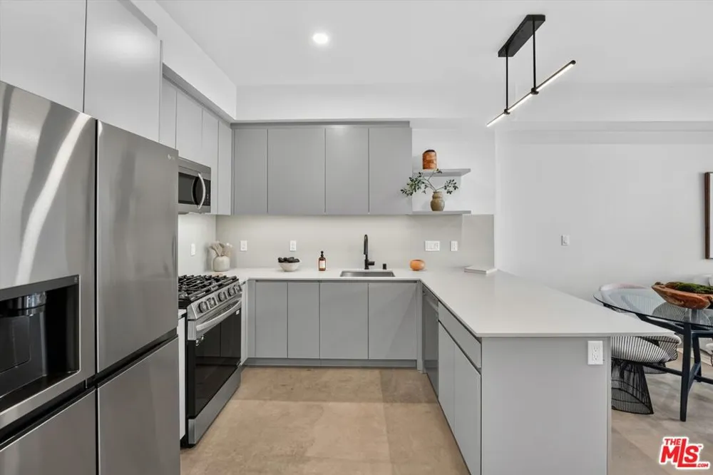 904 S New Hampshire Avenue #407 Los Angeles, CA 90006