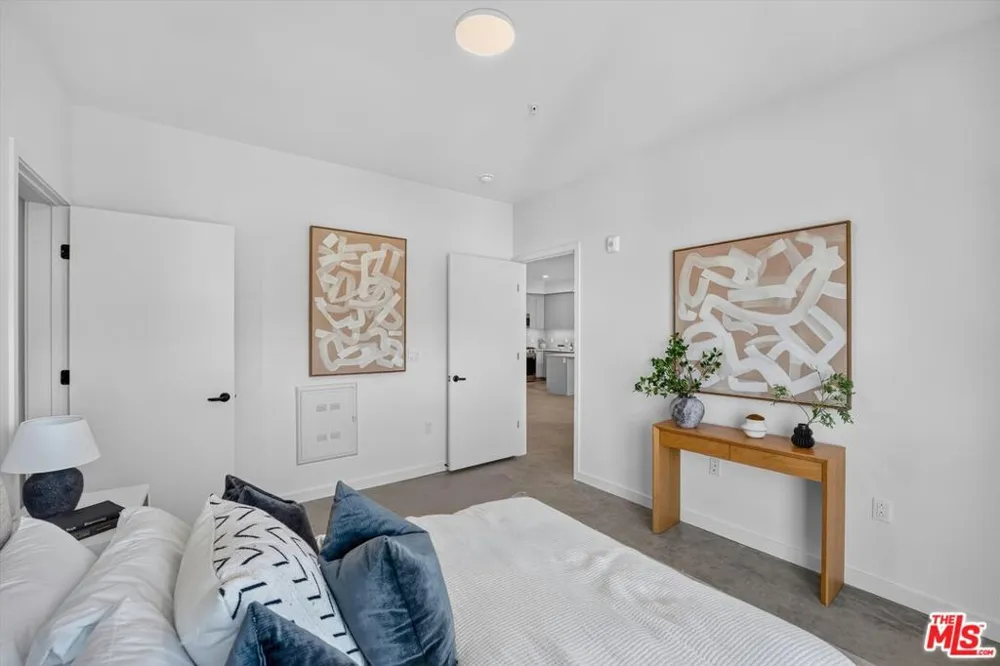 904 S New Hampshire Avenue #407 Los Angeles, CA 90006