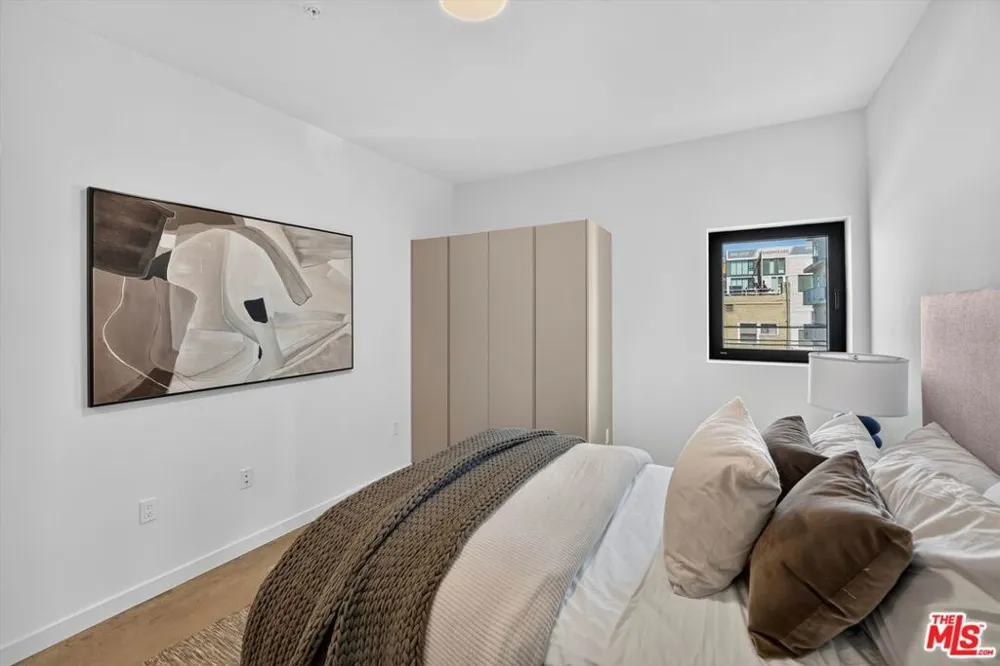 904 S New Hampshire Avenue #407 Los Angeles, CA 90006