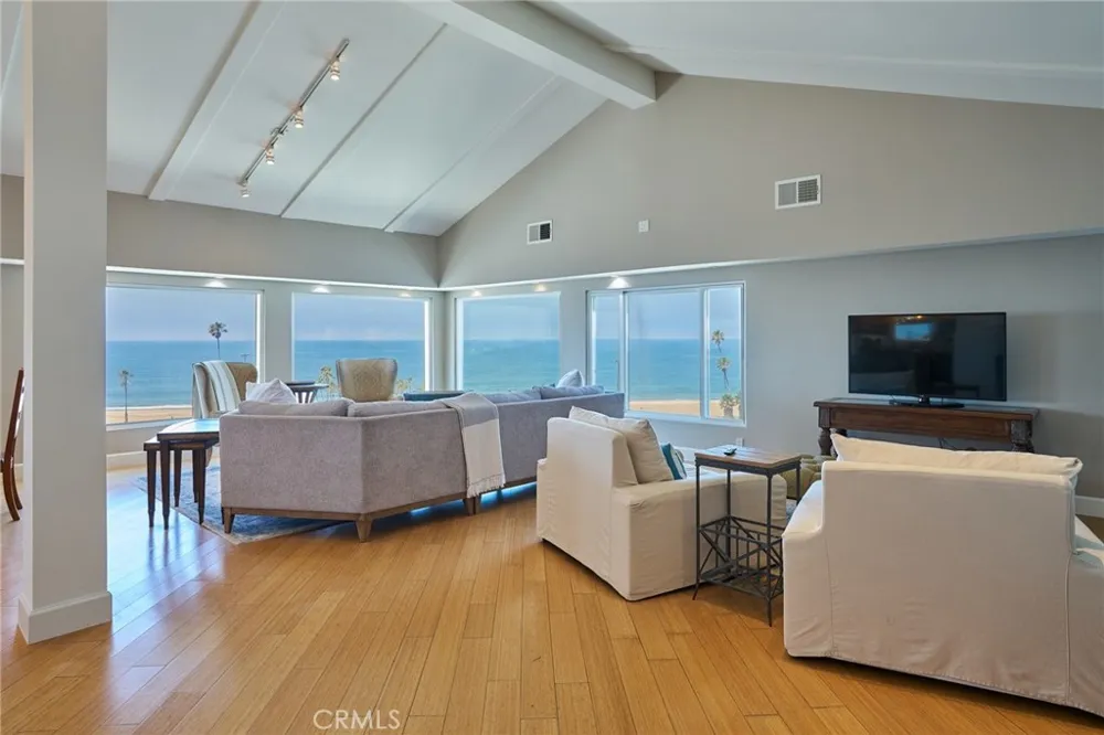 151 Napoleon Street Playa del Rey, CA 90293