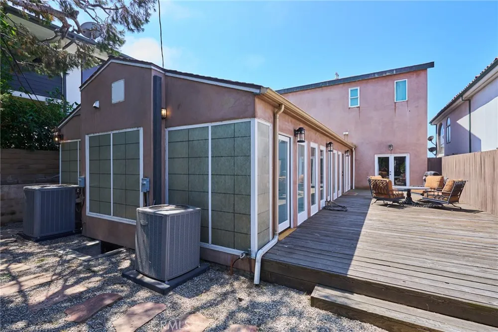 151 Napoleon Street Playa del Rey, CA 90293