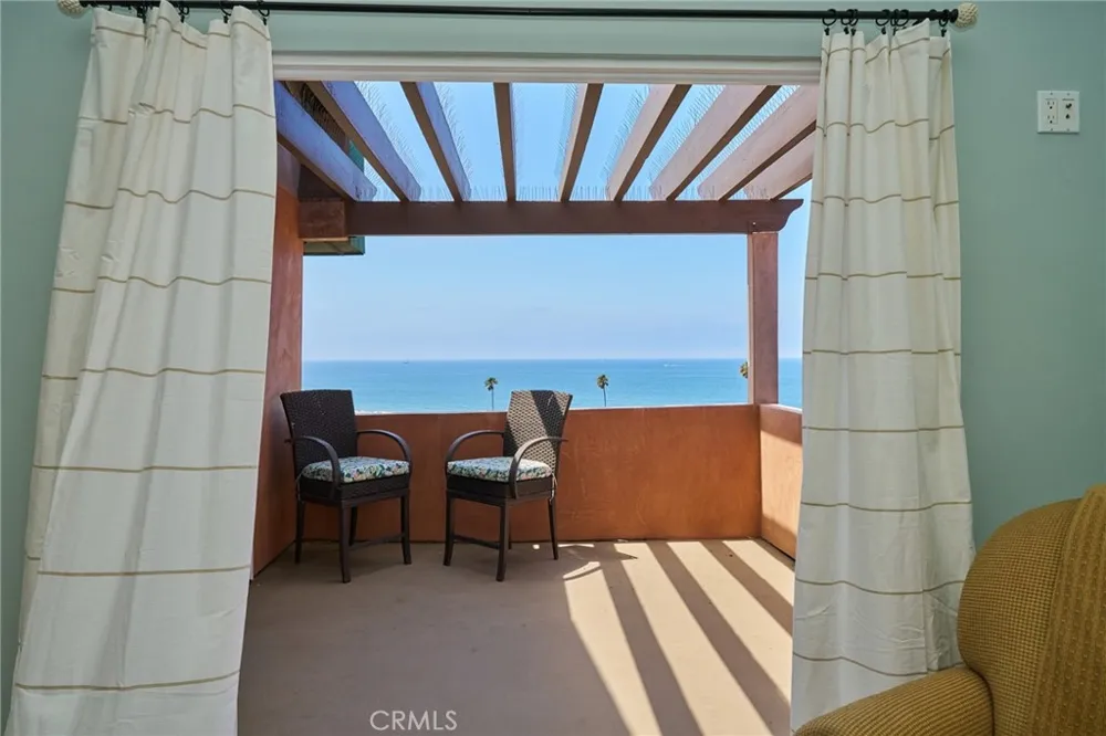 151 Napoleon Street Playa del Rey, CA 90293