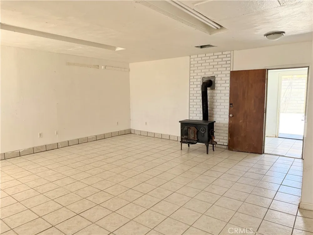 30819 Athol Newberry Springs, CA 92365