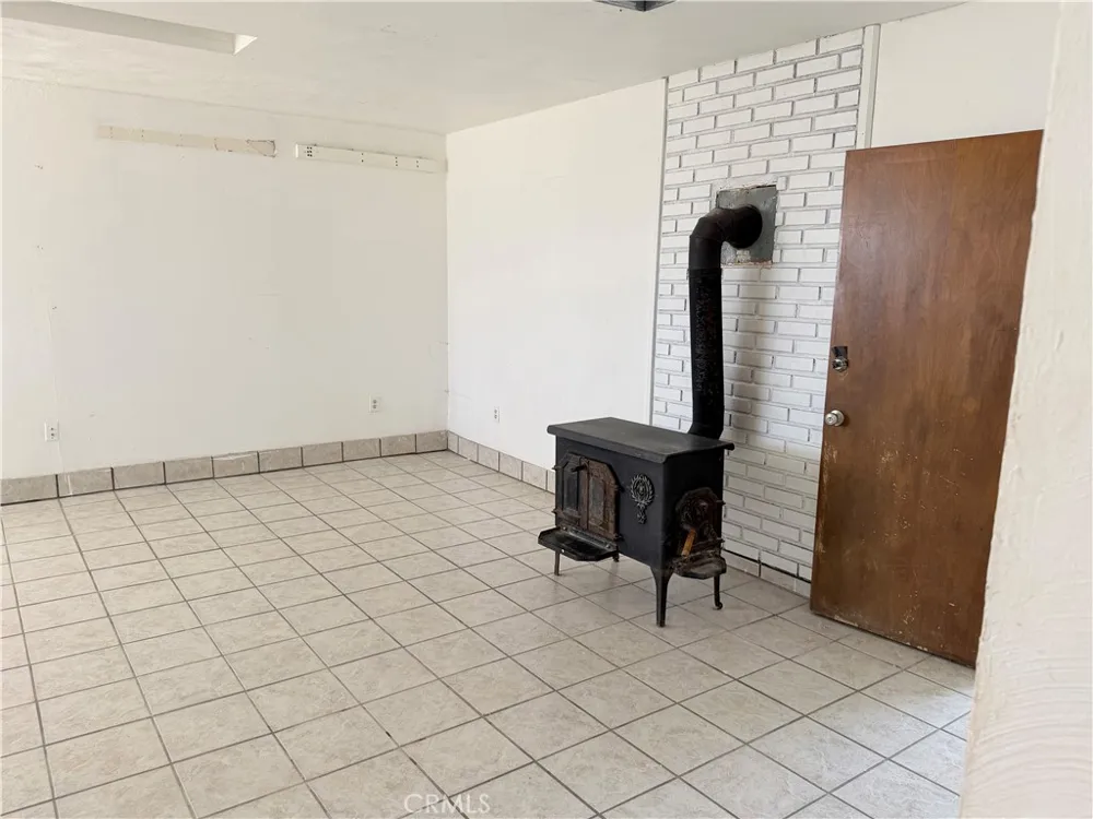 30819 Athol Newberry Springs, CA 92365