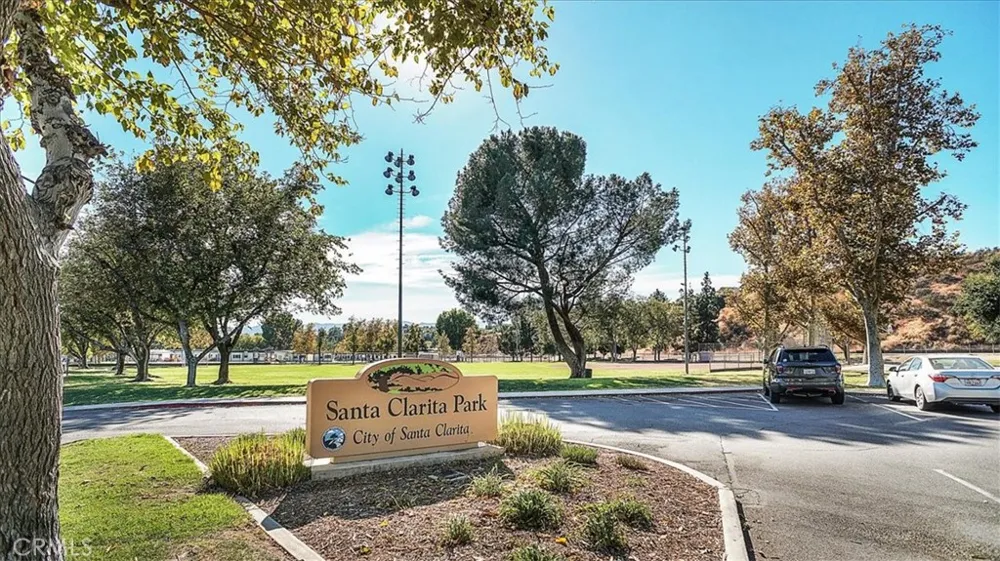 22220 Barbacoa Drive Saugus, CA 91350