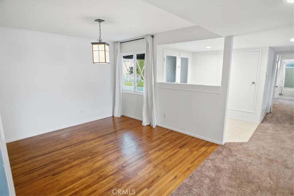 22220 Barbacoa Drive Saugus, CA 91350