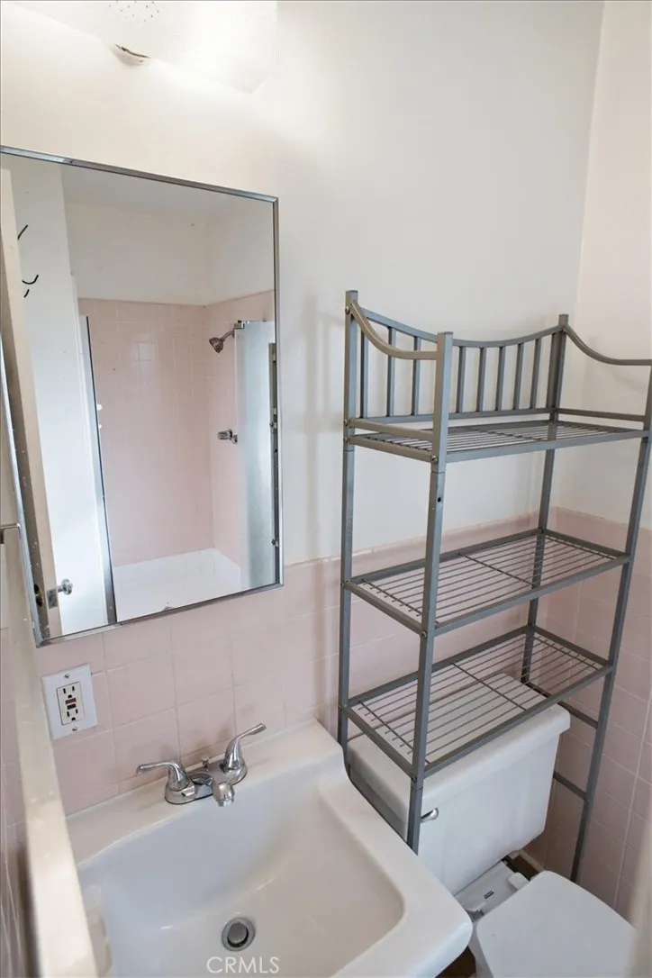 22220 Barbacoa Drive Saugus, CA 91350