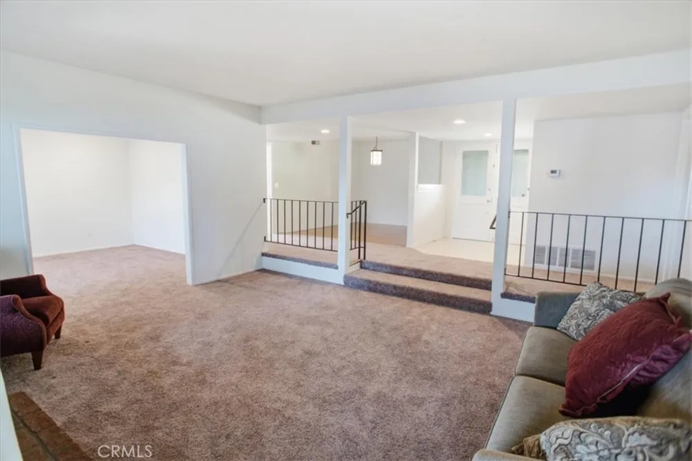 22220 Barbacoa Drive Saugus, CA 91350