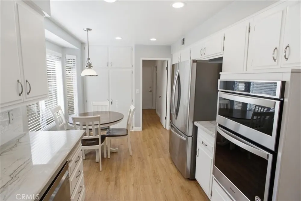 22220 Barbacoa Drive Saugus, CA 91350