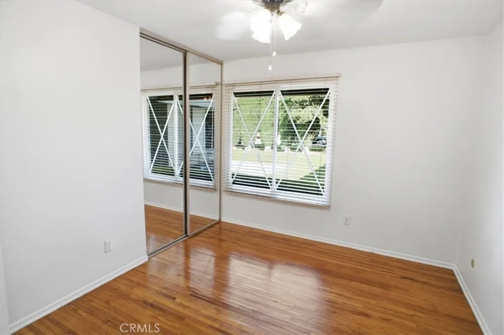 22220 Barbacoa Drive Saugus, CA 91350