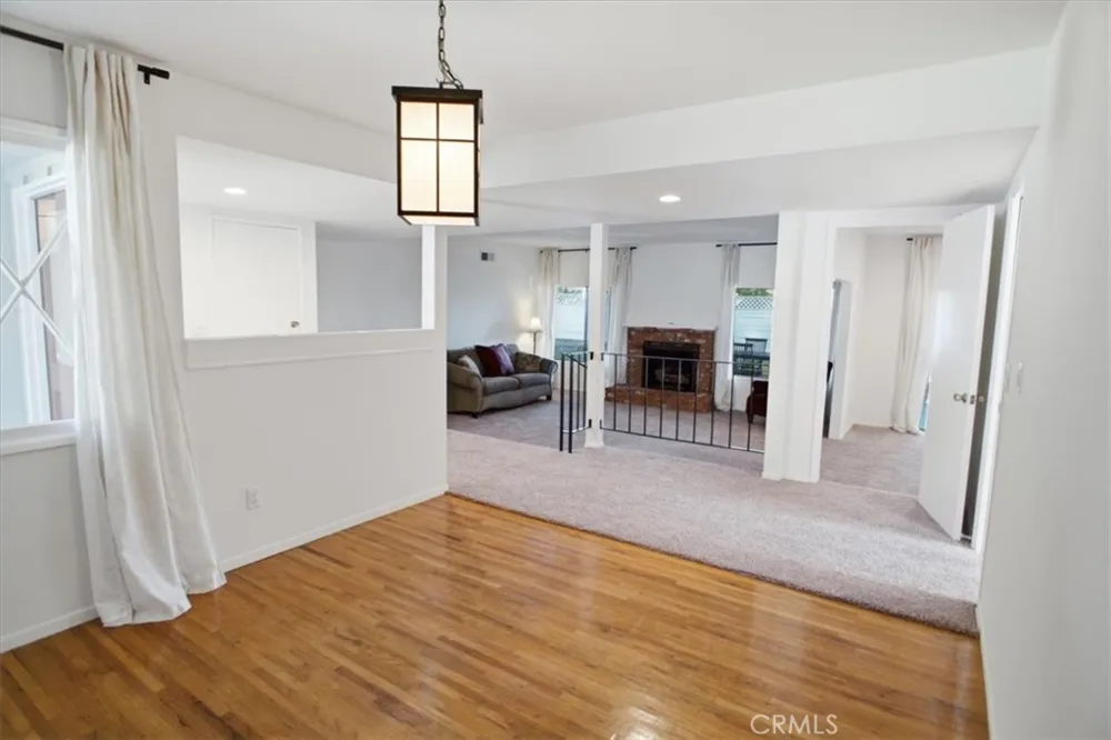 22220 Barbacoa Drive Saugus, CA 91350