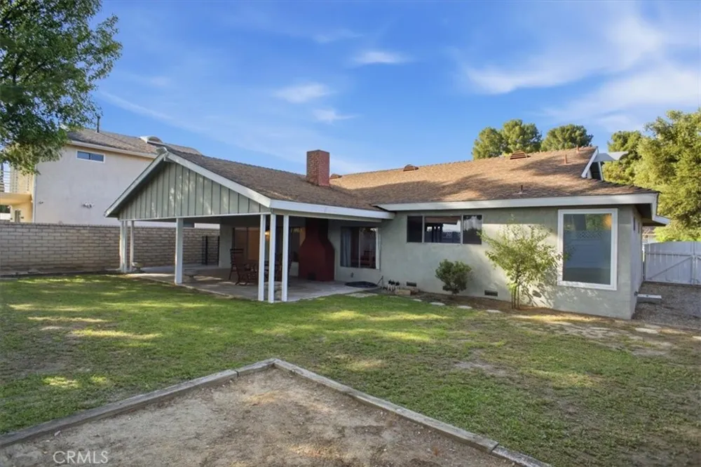 22220 Barbacoa Drive Saugus, CA 91350