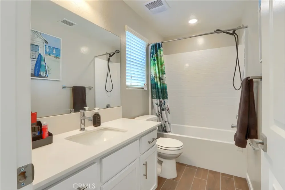 1108 W Encore Way W Madera, CA 93636