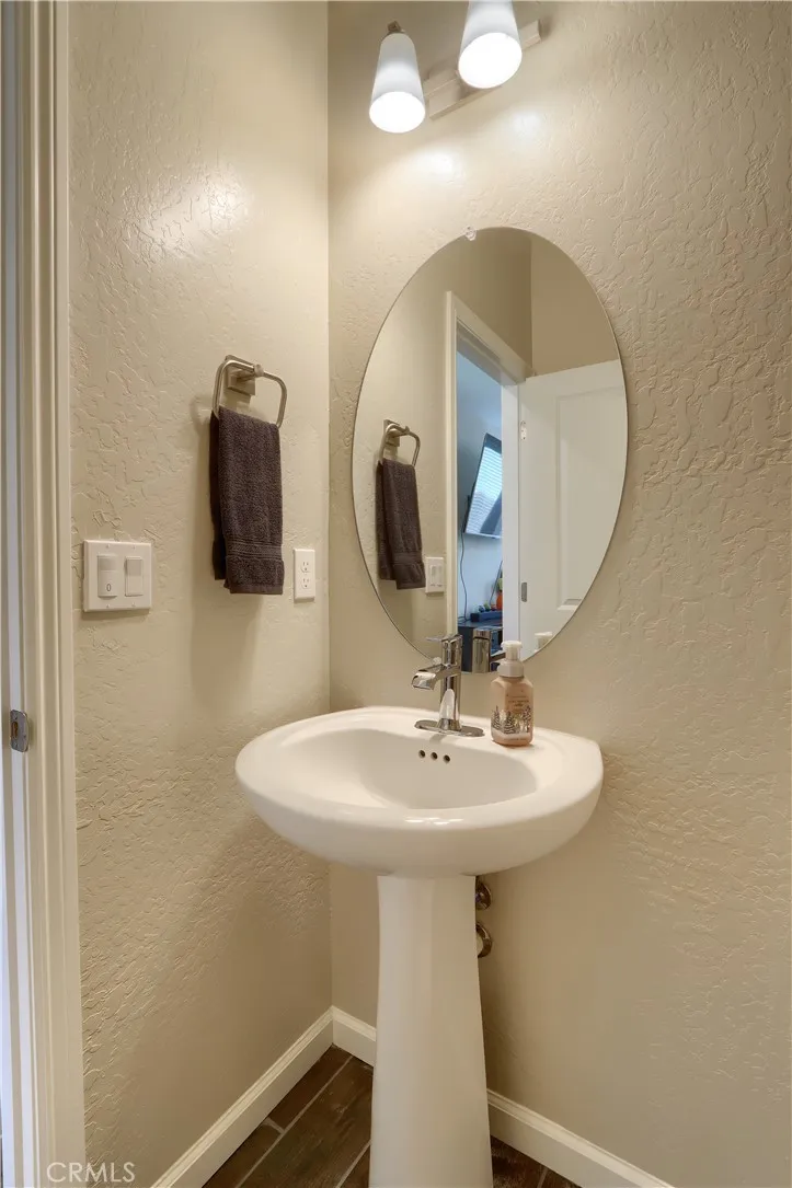 1108 W Encore Way W Madera, CA 93636