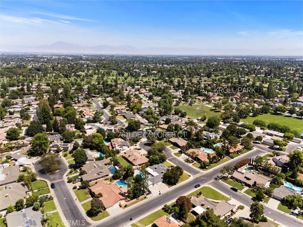 7611 De Colores Court Bakersfield, CA 93309