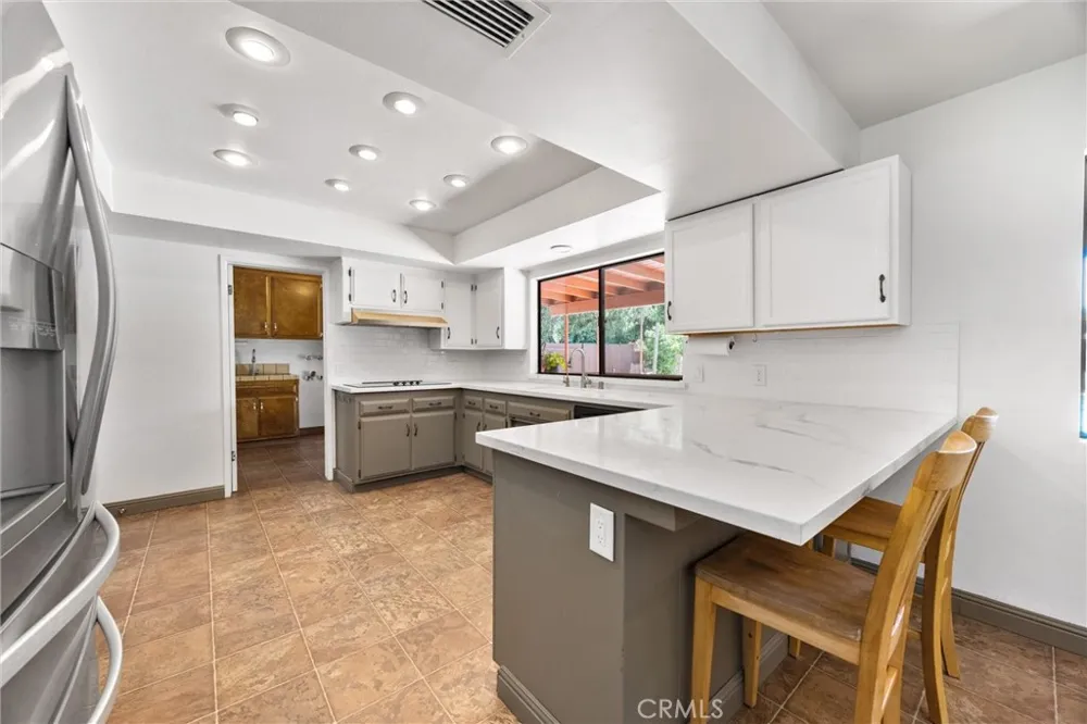 7611 De Colores Court Bakersfield, CA 93309