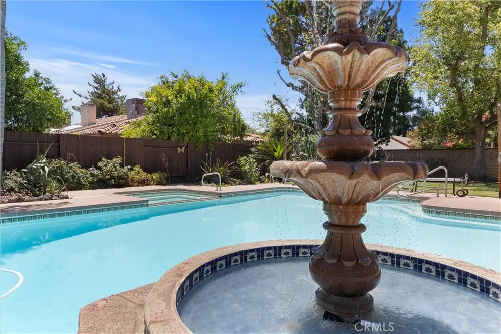 7611 De Colores Court Bakersfield, CA 93309