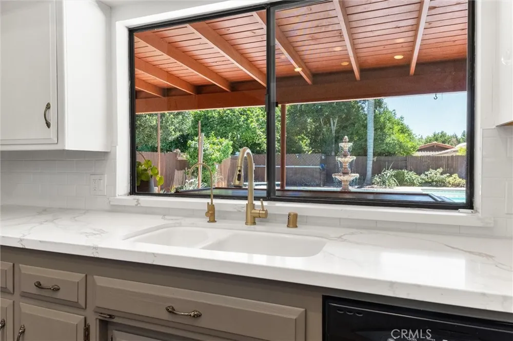 7611 De Colores Court Bakersfield, CA 93309
