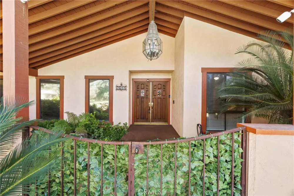 7611 De Colores Court Bakersfield, CA 93309