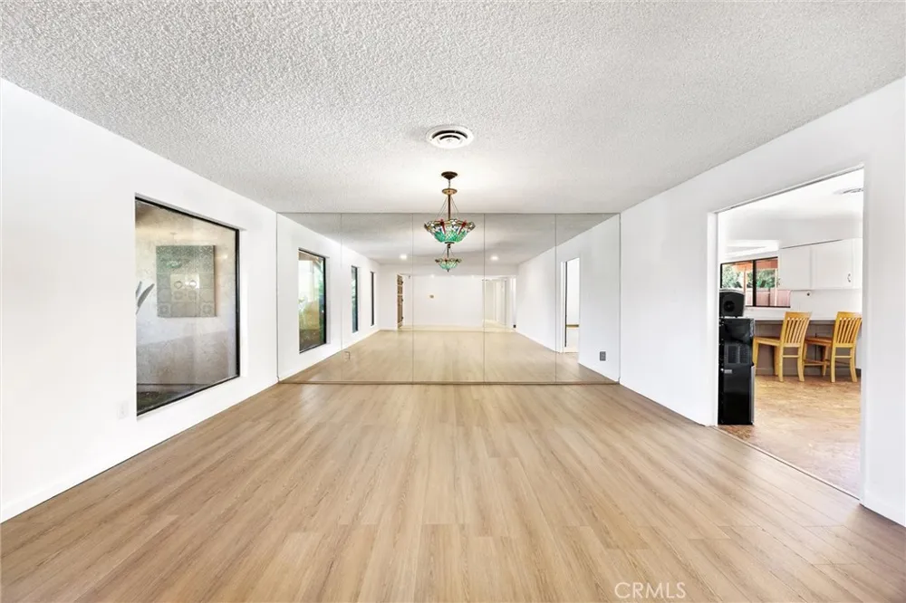 7611 De Colores Court Bakersfield, CA 93309