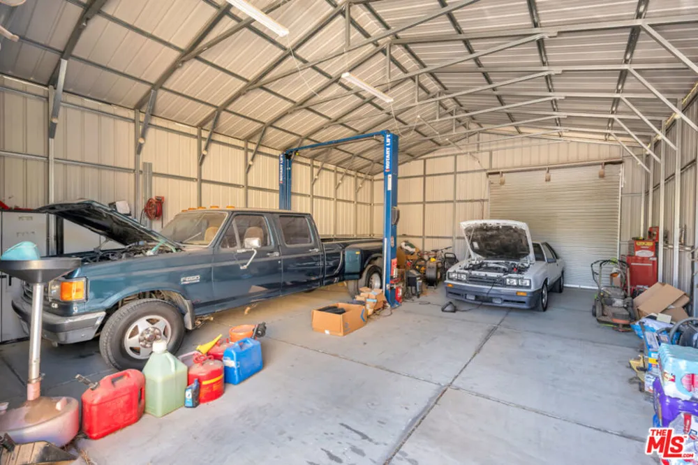 11734 Chisholm Court Agua Dulce, CA 91390
