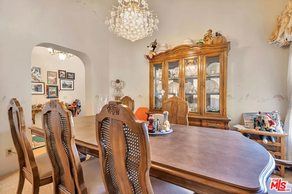 11734 Chisholm Court Agua Dulce, CA 91390