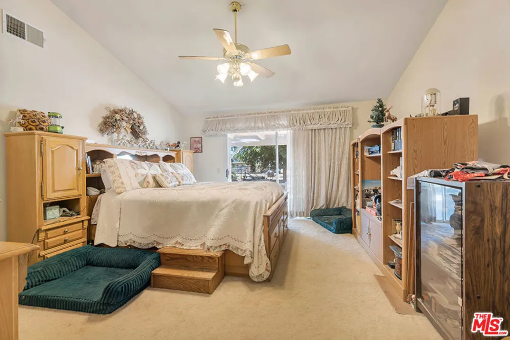 11734 Chisholm Court Agua Dulce, CA 91390