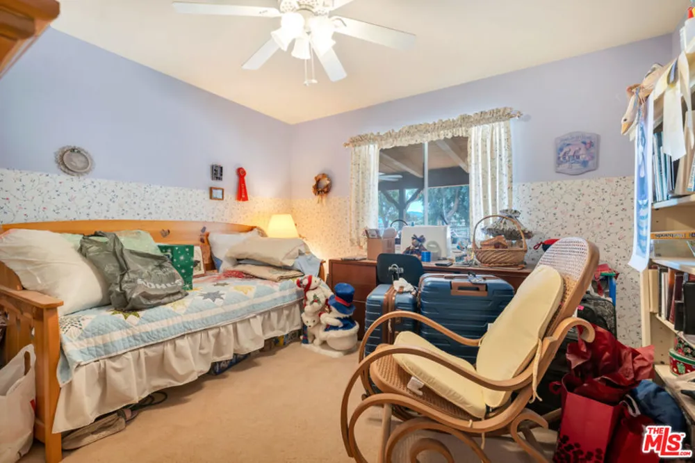 11734 Chisholm Court Agua Dulce, CA 91390