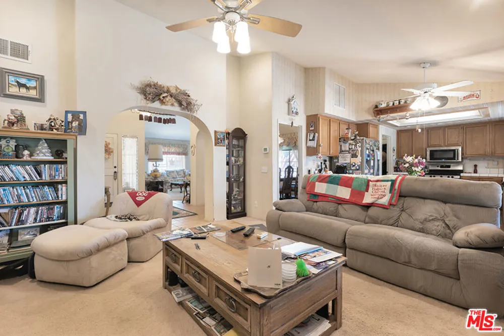 11734 Chisholm Court Agua Dulce, CA 91390