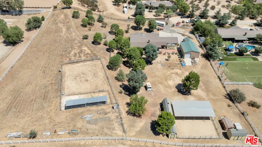 11734 Chisholm Court Agua Dulce, CA 91390