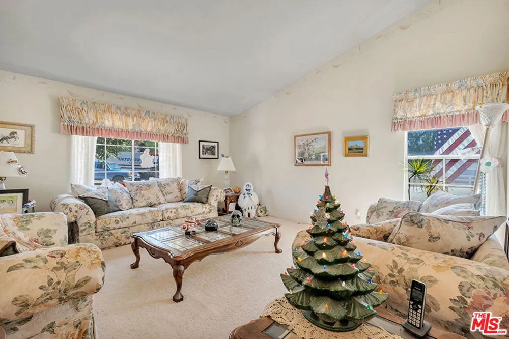 11734 Chisholm Court Agua Dulce, CA 91390