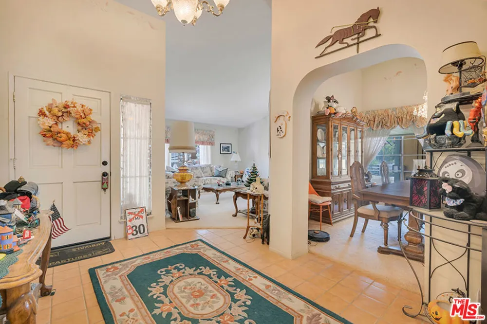 11734 Chisholm Court Agua Dulce, CA 91390