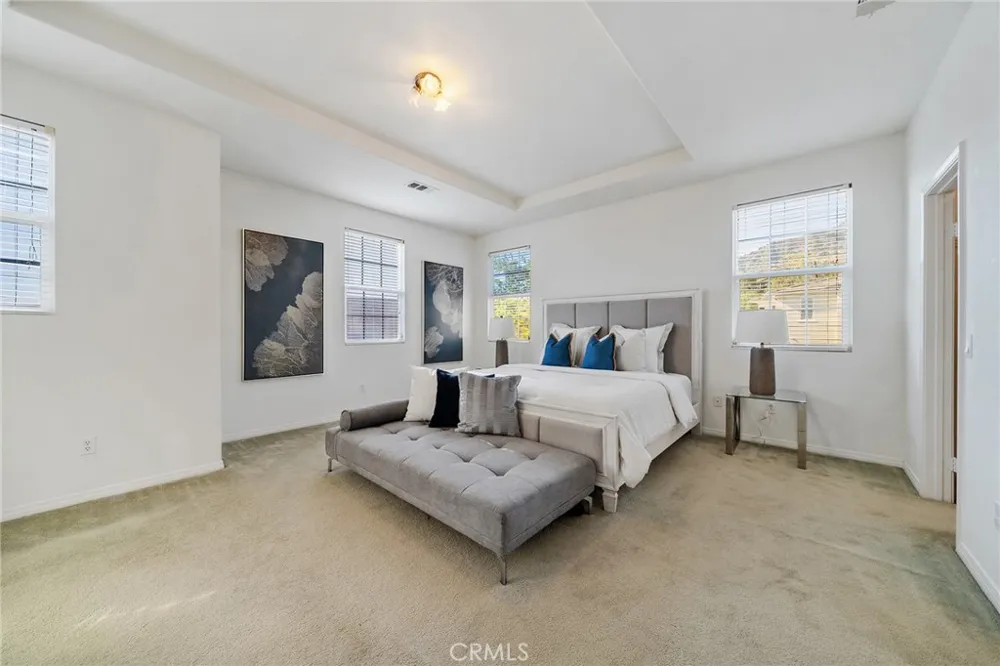 661 Lavender Azusa, CA 91702
