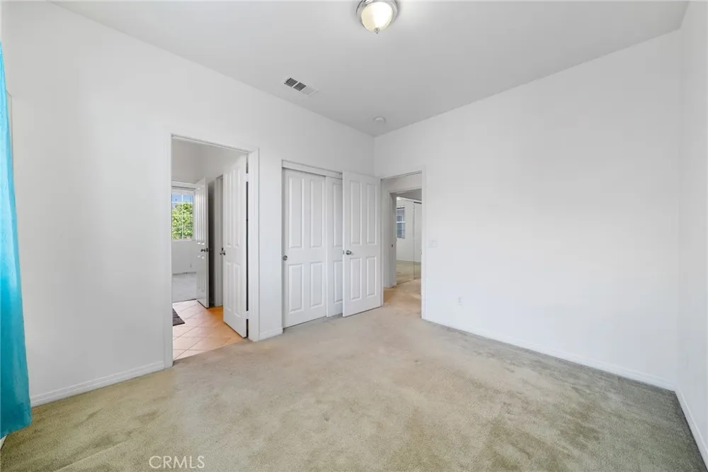 661 Lavender Azusa, CA 91702