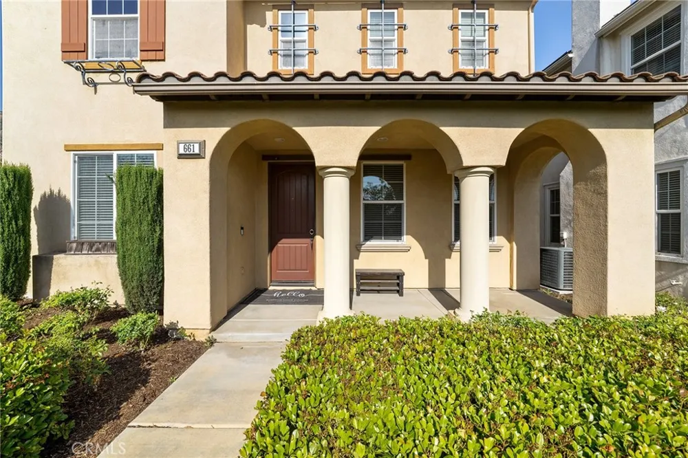 661 Lavender Azusa, CA 91702