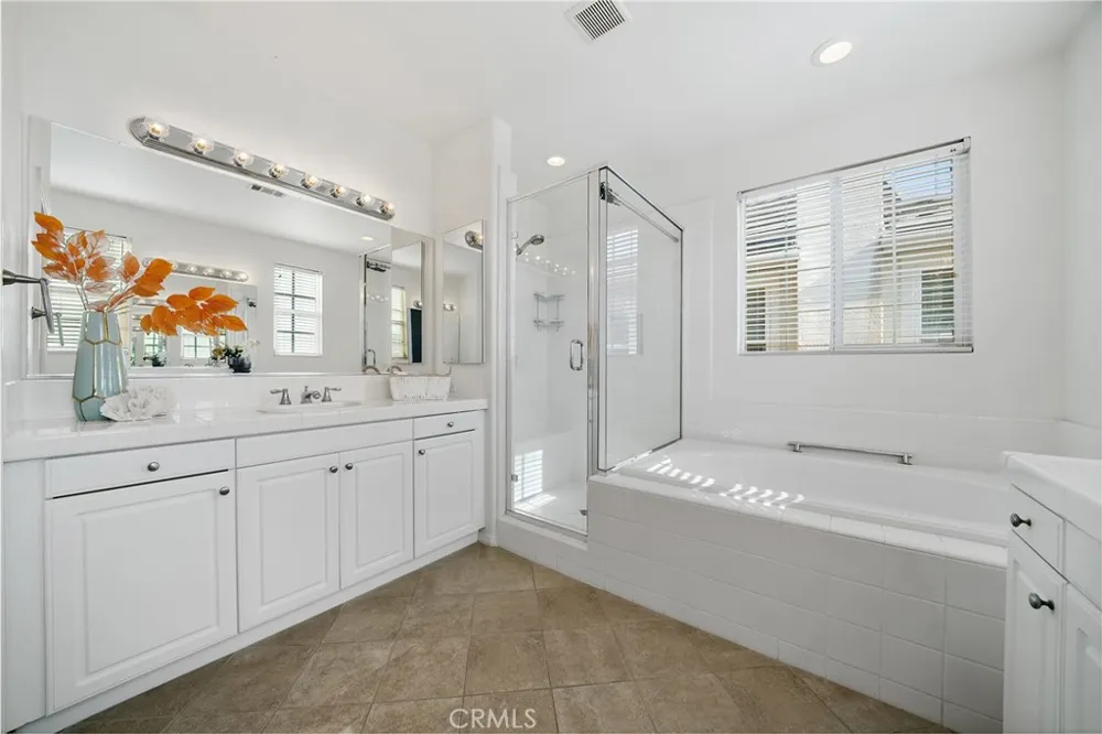661 Lavender Azusa, CA 91702