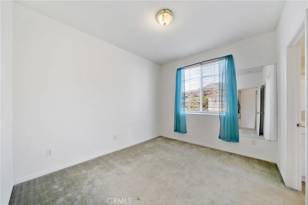 661 Lavender Azusa, CA 91702