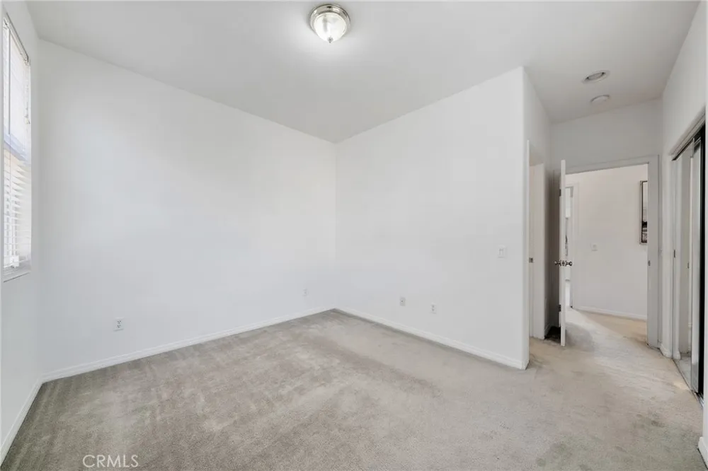 661 Lavender Azusa, CA 91702