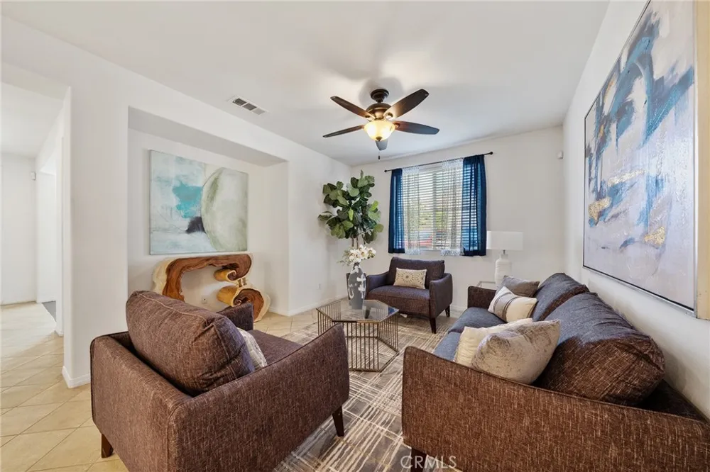 661 Lavender Azusa, CA 91702