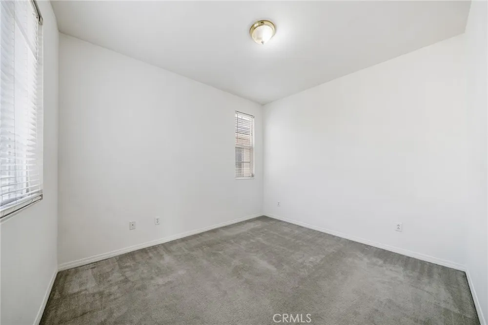 661 Lavender Azusa, CA 91702