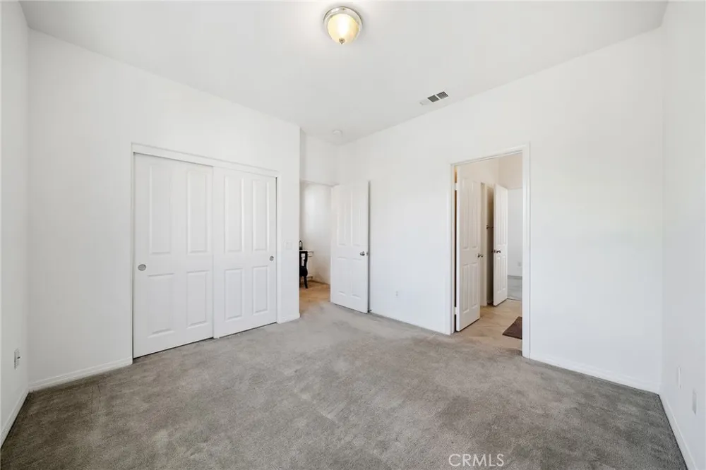 661 Lavender Azusa, CA 91702