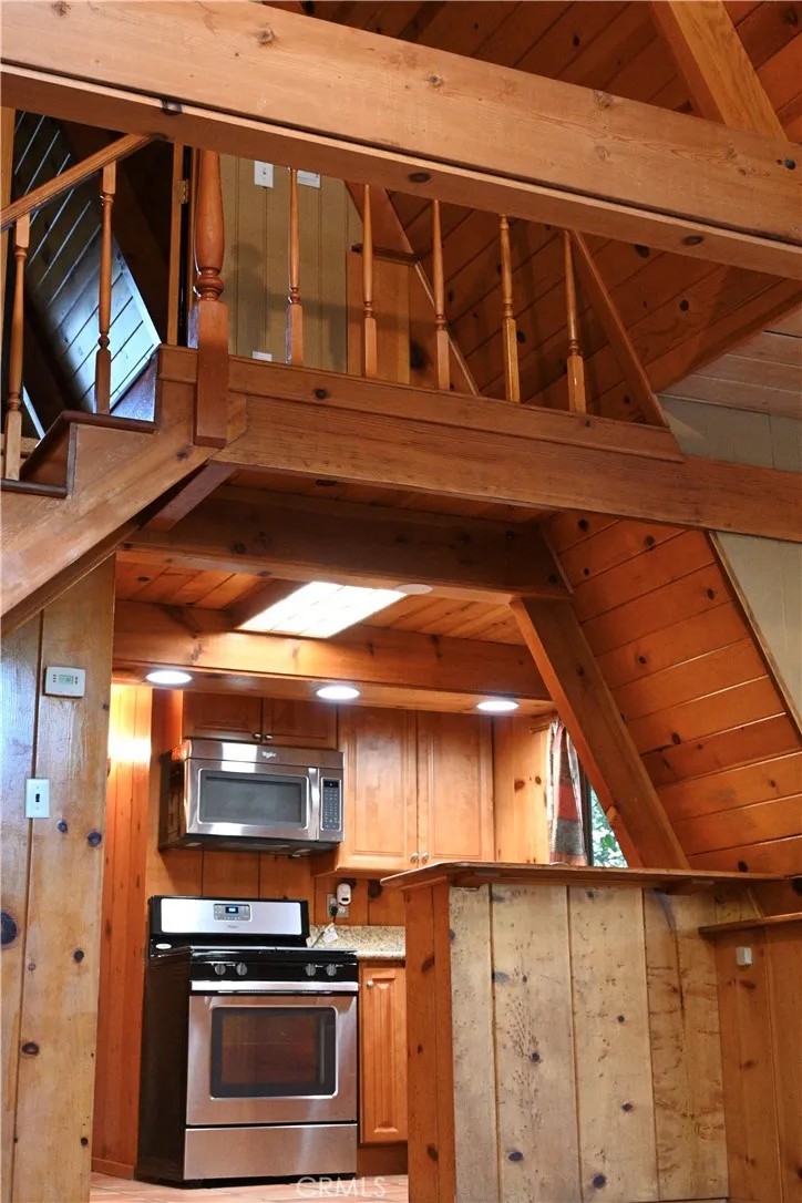 1628 Thrush Wrightwood, CA 92397
