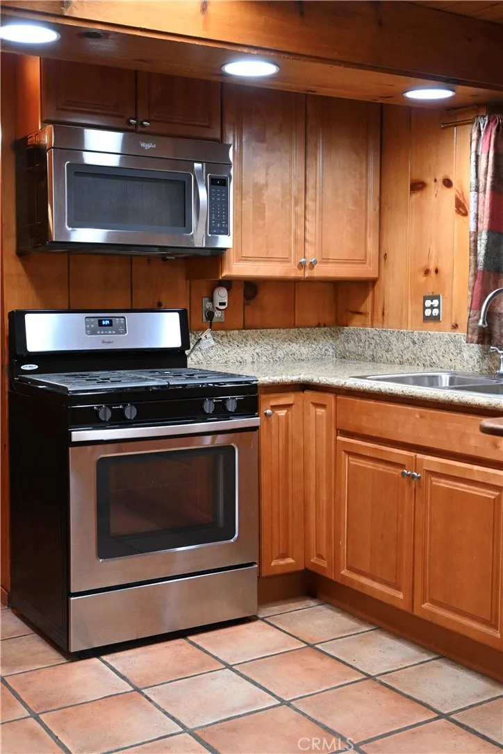 1628 Thrush Wrightwood, CA 92397