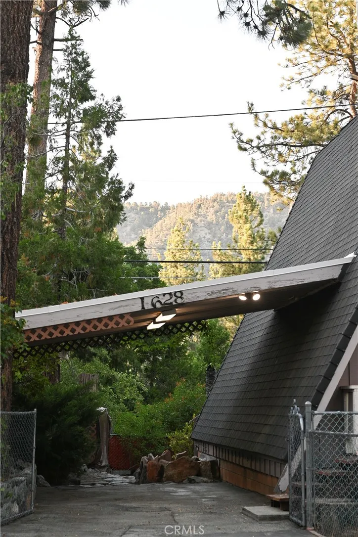 1628 Thrush Wrightwood, CA 92397