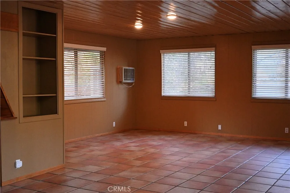 1628 Thrush Wrightwood, CA 92397