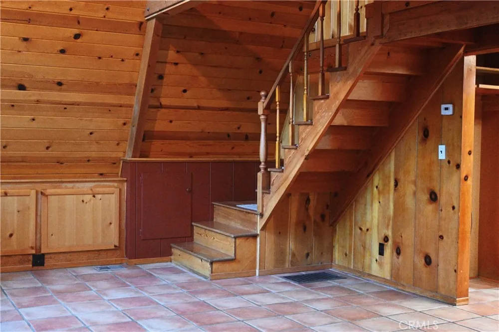 1628 Thrush Wrightwood, CA 92397