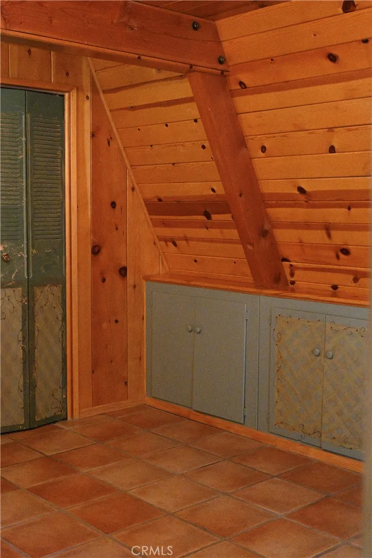 1628 Thrush Wrightwood, CA 92397